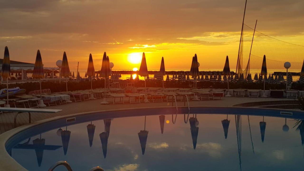 Hotel Marco Lido Di Savio Zewnętrze zdjęcie